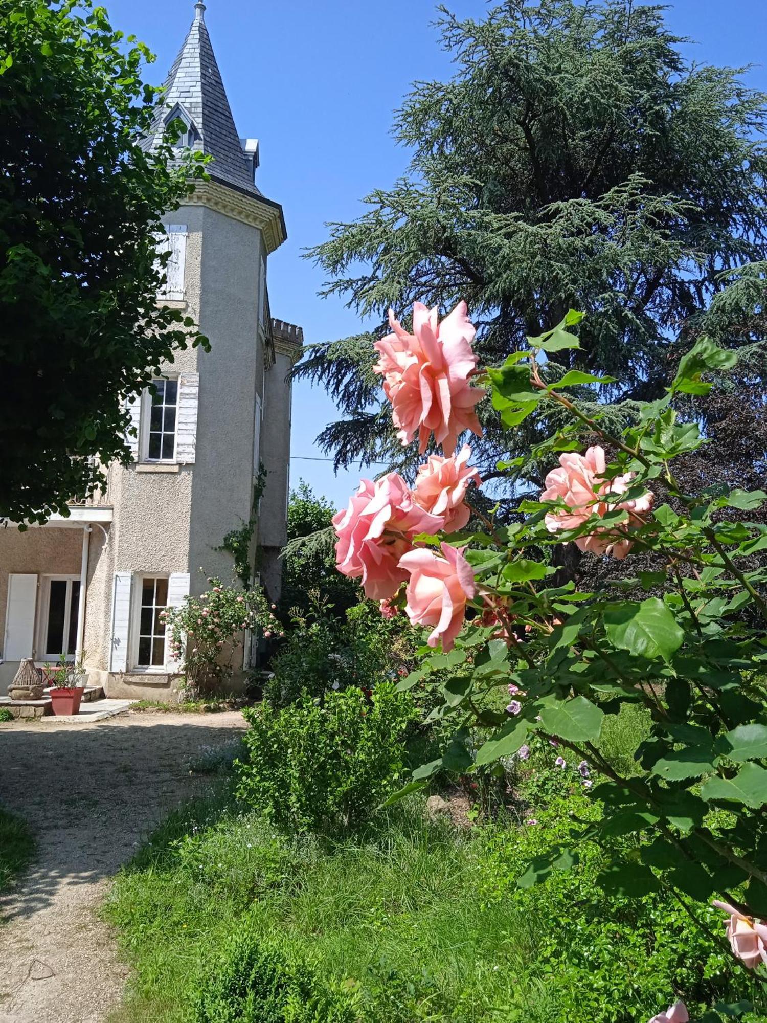 Maison Calme Avec Piscine Entouree De Son Parc Quintenas 외부 사진
